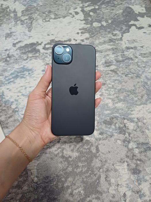 Продам айфон 15 плюс