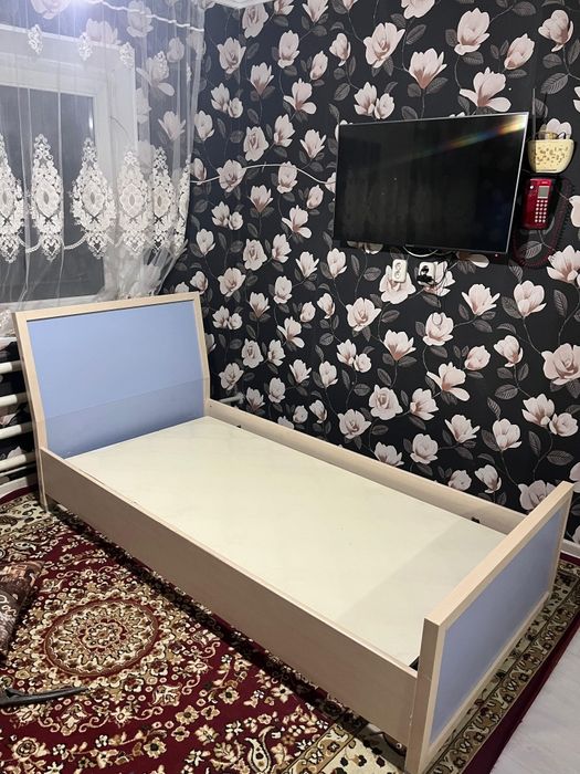 Кровать односпальная