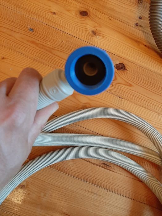 Маркуч за пералня чиста вода.