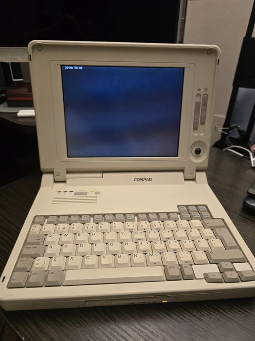 Laptop vintage compaq lte elite 4/40c stare aproape impecabilă