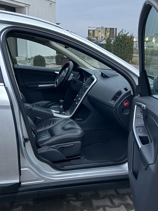 Volvo xc60 2010 Manual