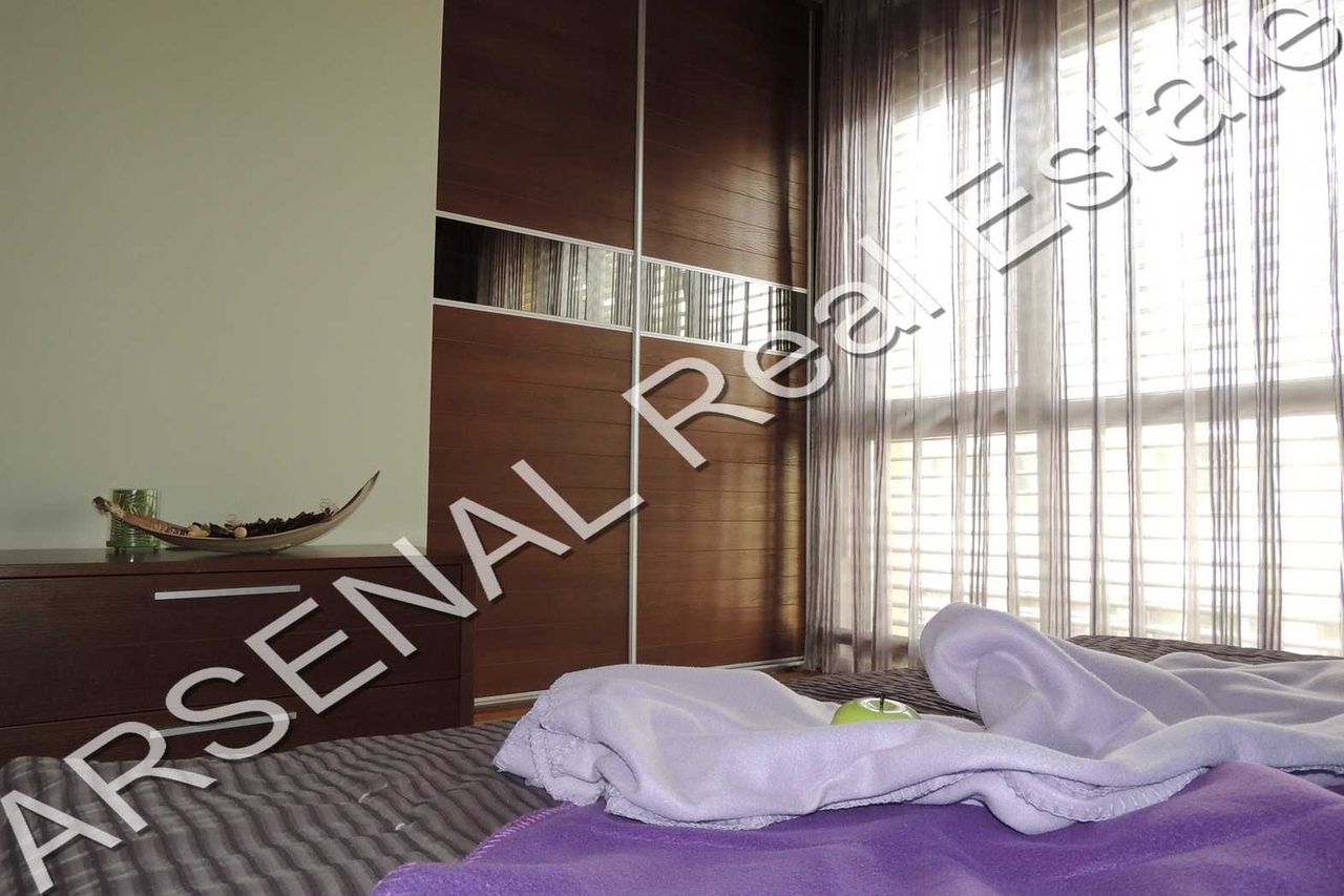 Дава се под наем Тристаен апартамент в София, Изток - 103 кв.м за 1000 € - Снимка #4