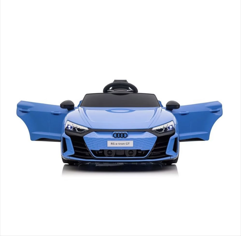Акумулаторна кола Audi e-Tron 12V с кожена седалка и отварящи се врати