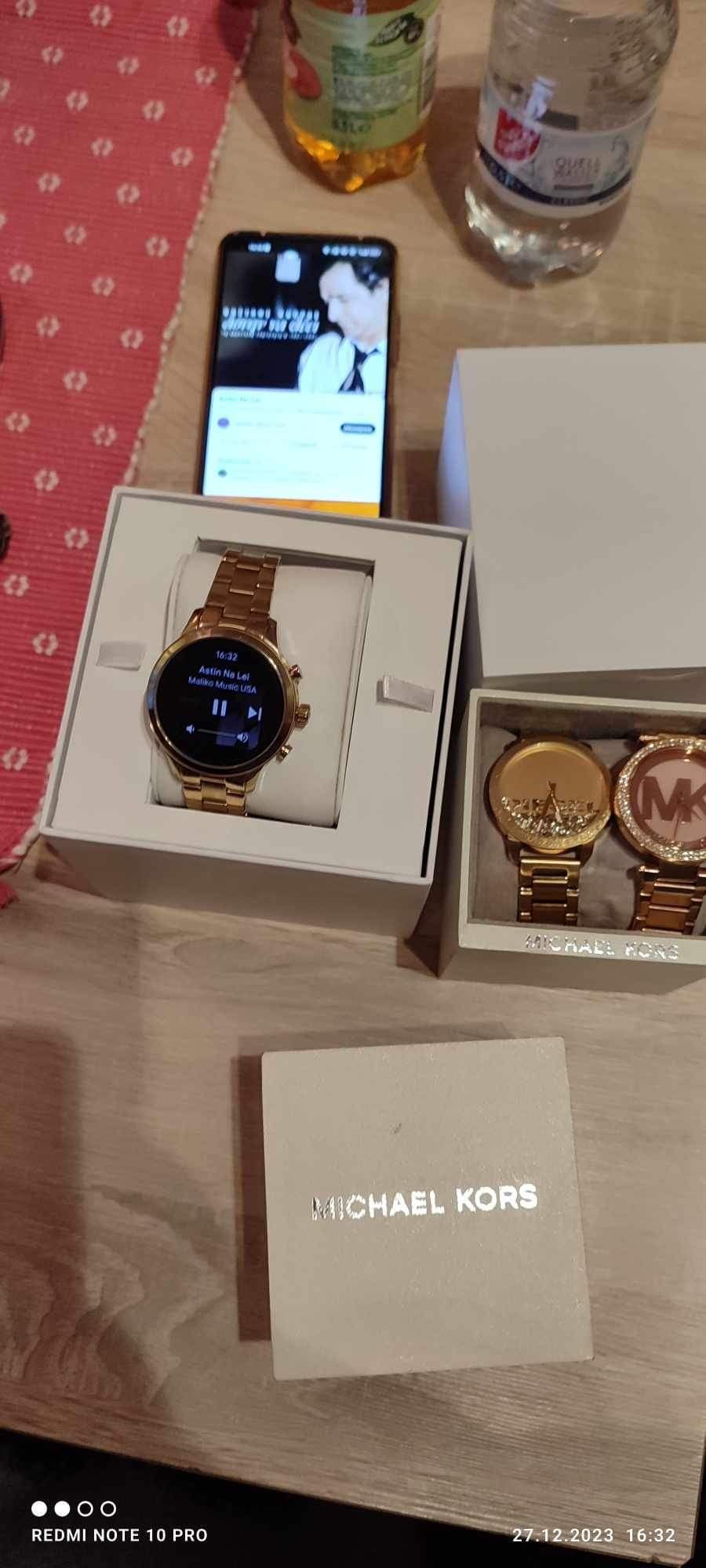Maical  Kors smart