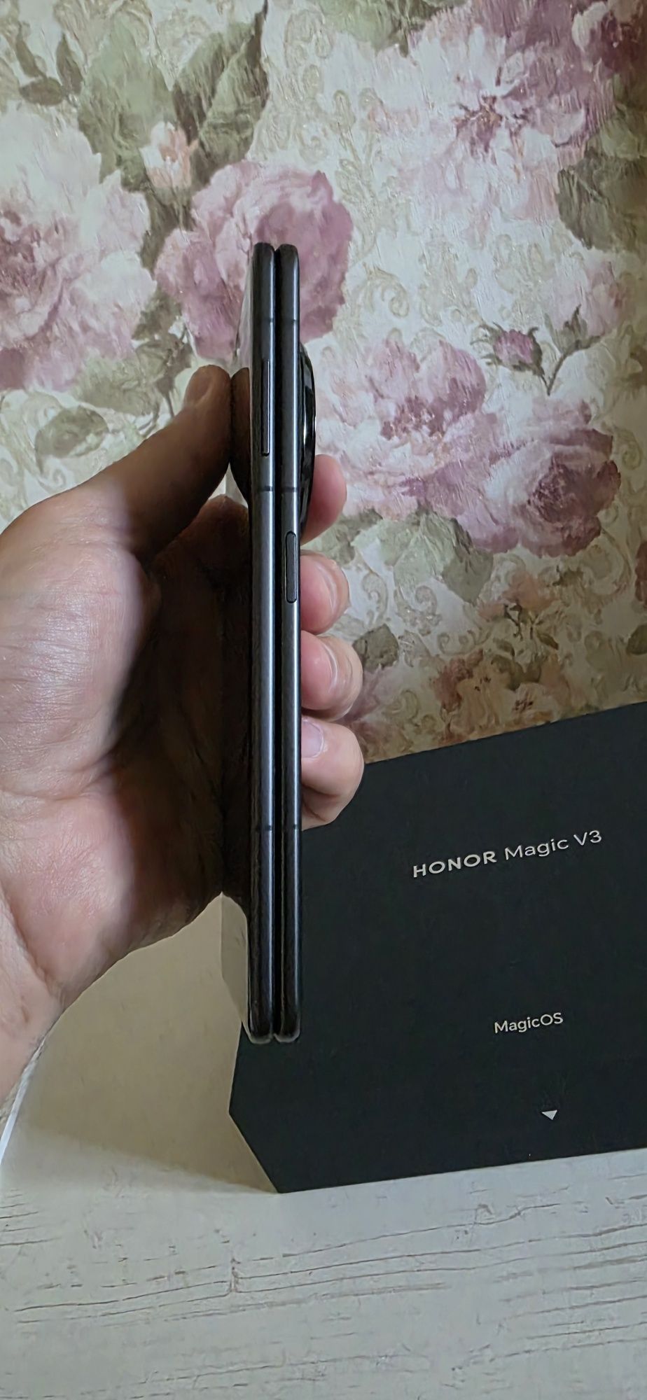 HONOR Magic V3 самый тонкий телефон в мире.