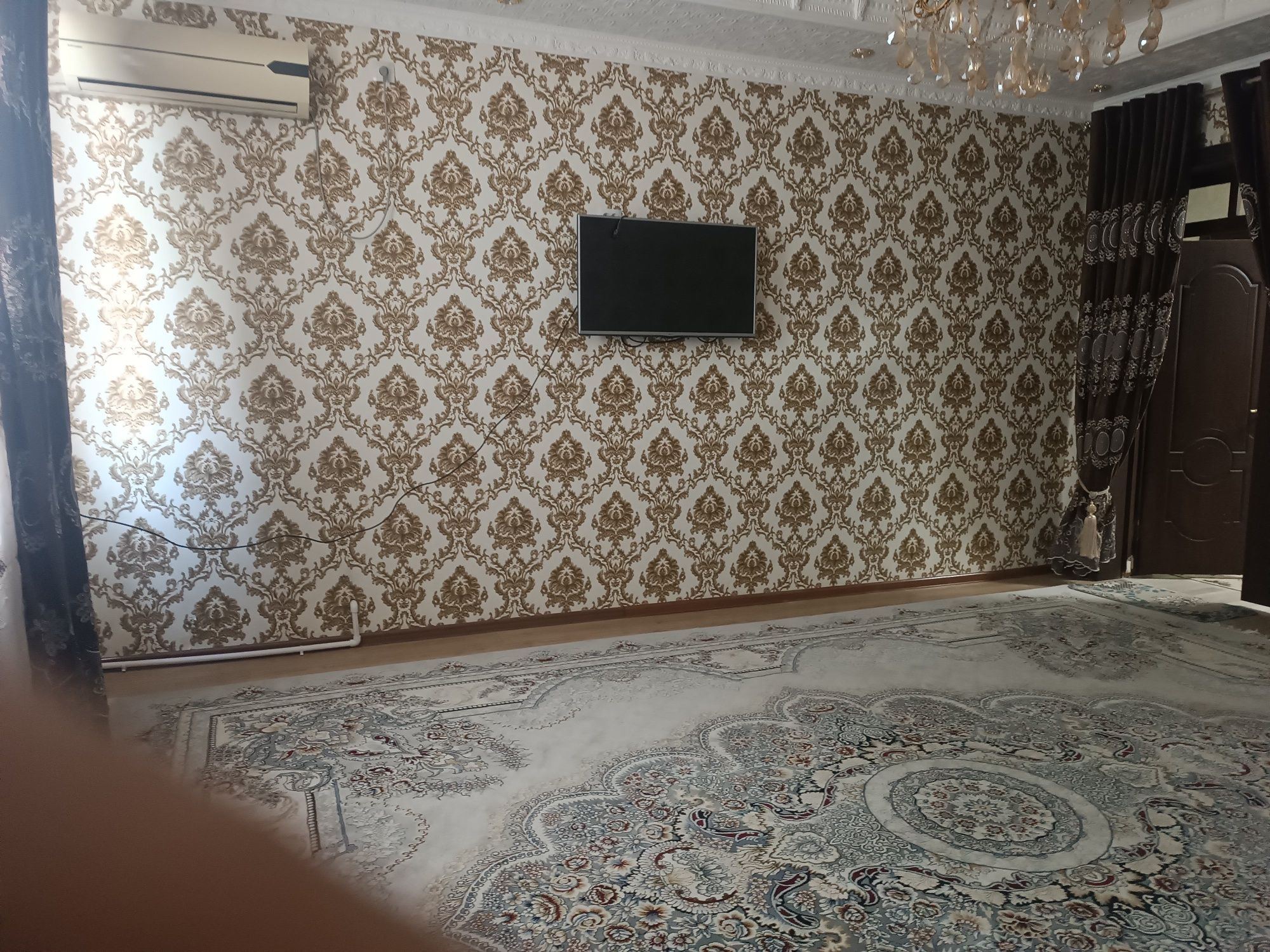 ijaraga qizlarni oladi