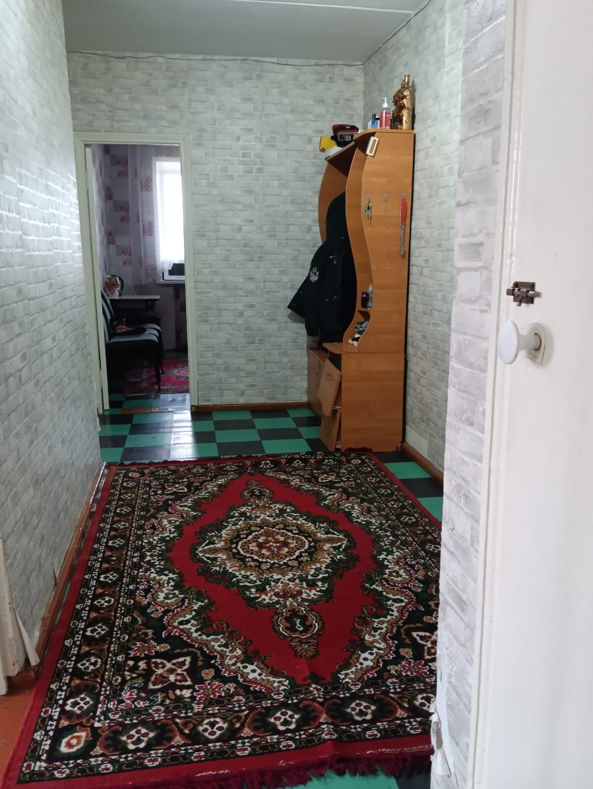 Продам 3 х комнатную в горняцком