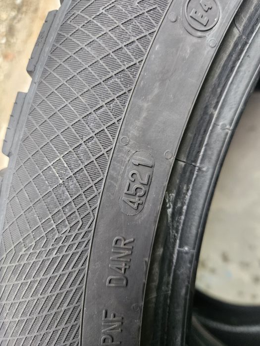 Гуми 285/40/21 2броя