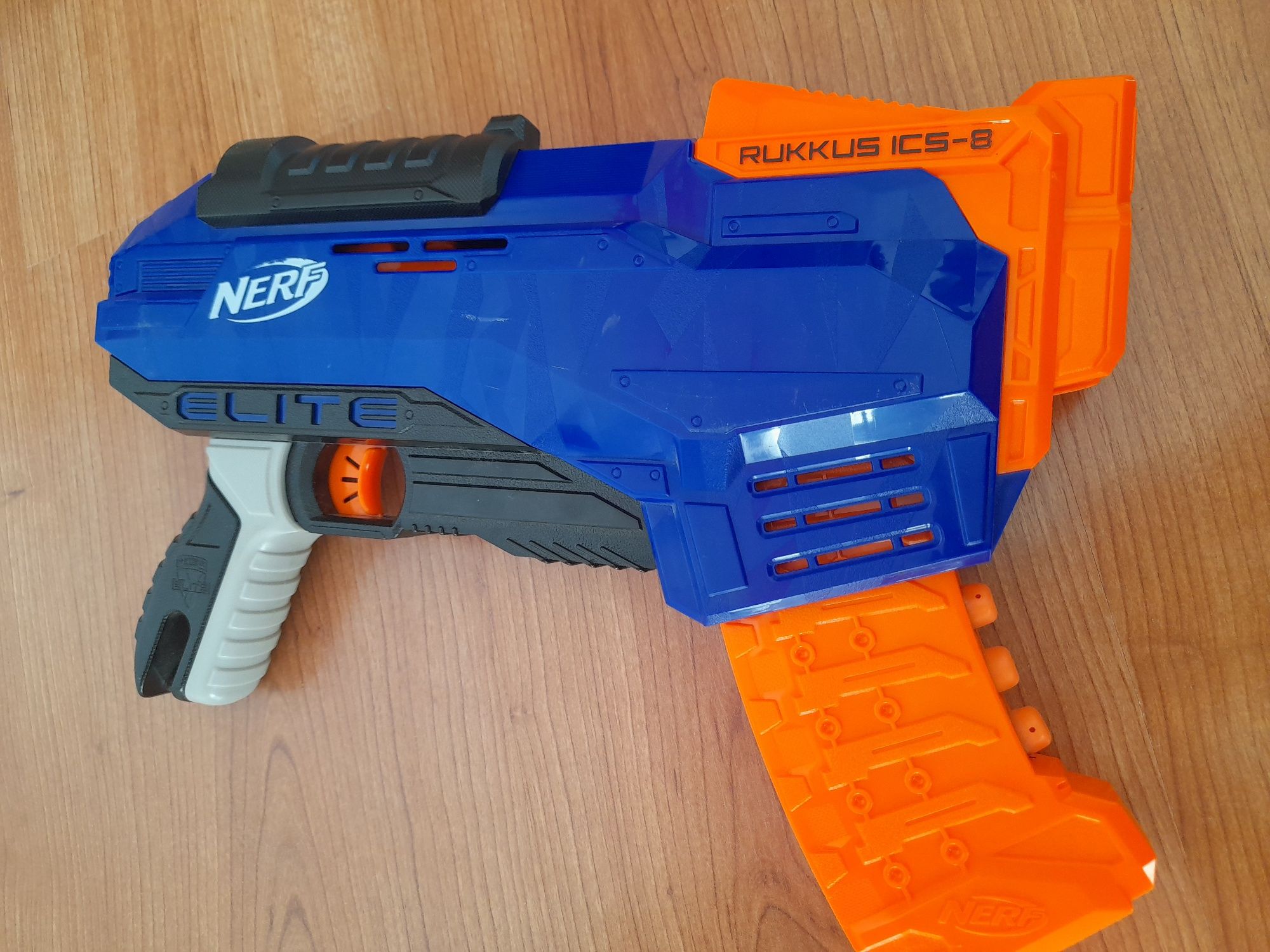 Puști marca "NERF"