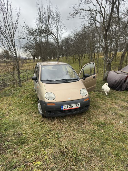 Vand matiz pentru piese