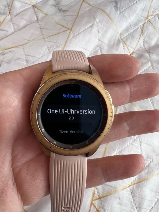 Samsung Galaxy watch Sm-r810 gold
