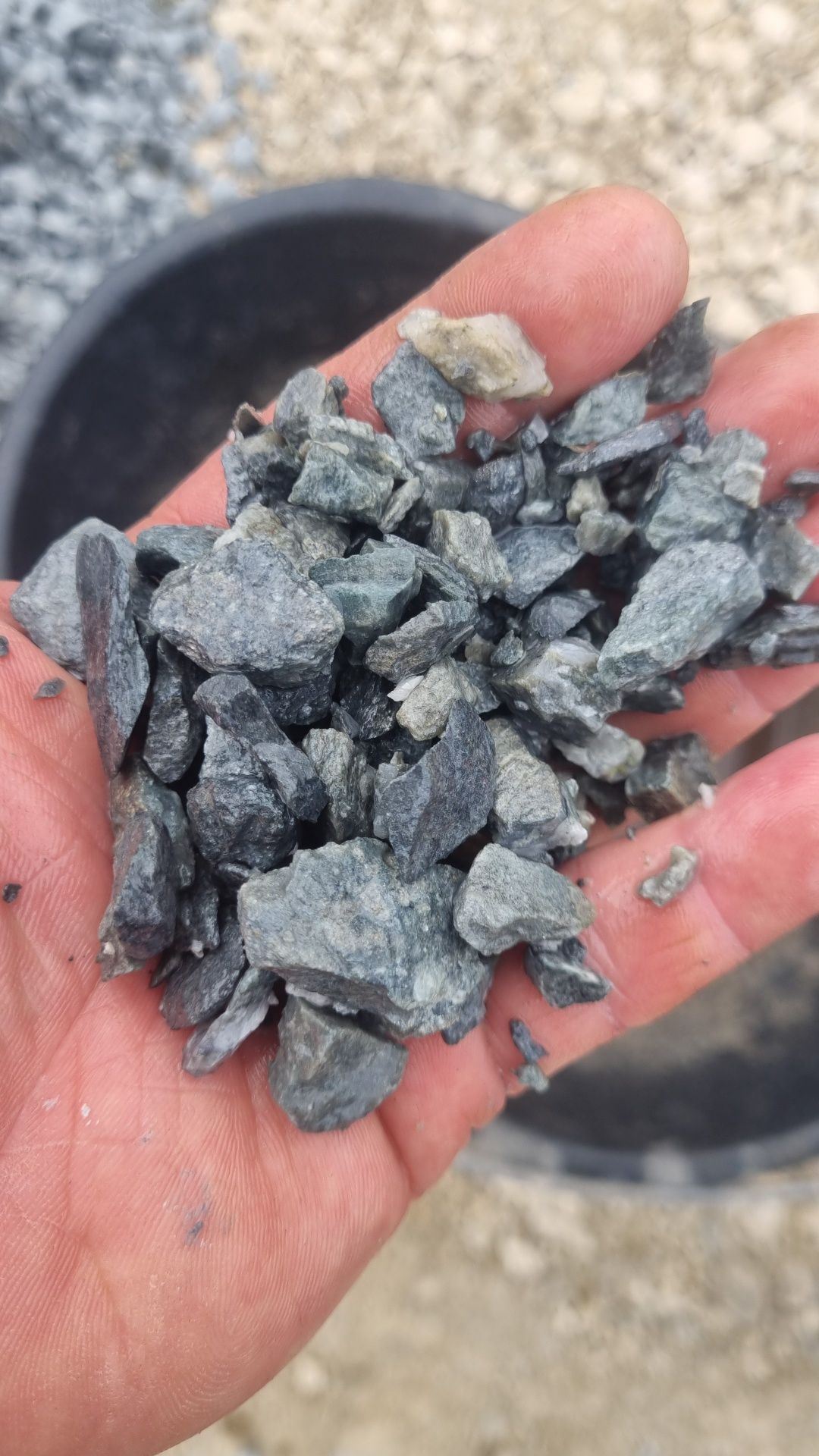 Nisip calcar granit chisai pietris balegar compost moluz balastru