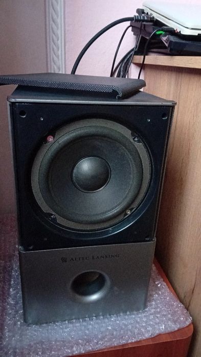 Difuzor subwoofer  altec