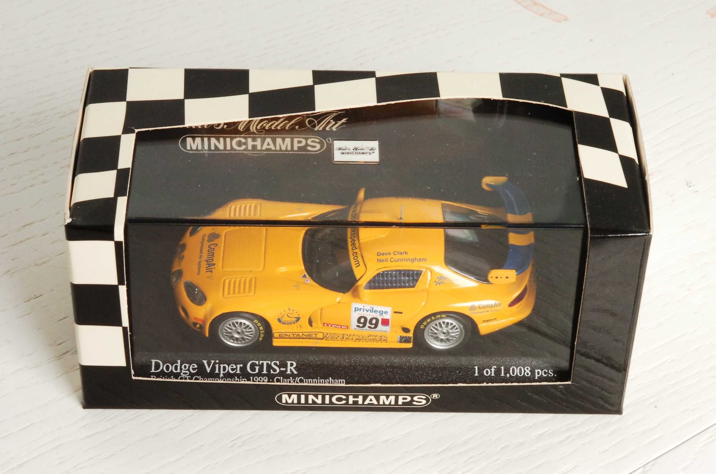 1/43 macheta Dodge Viper GTS-R - minichamps