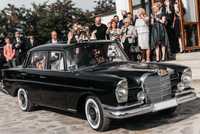 Inchiriez pentru evenimente masina de epoca mercedes w111