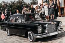 Inchiriez pentru evenimente masini de epoca mercedes w111