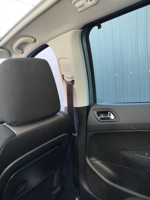 Vând Peugeot 308 sw 2011