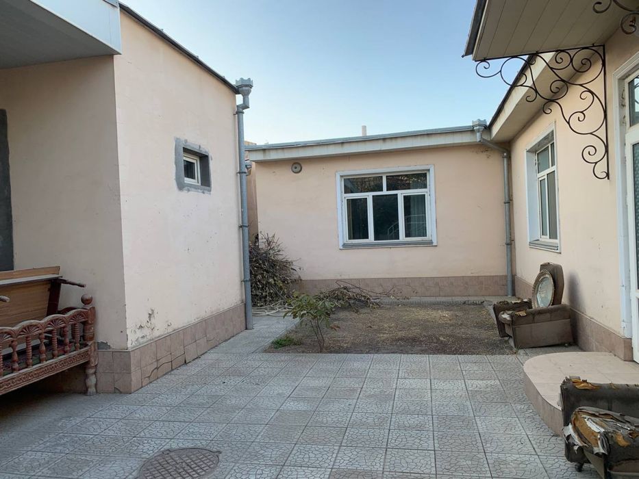 Продам дом с бассейном и сауной в городе можно ипотека