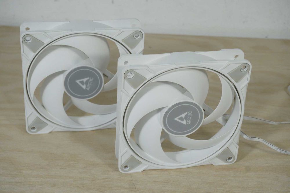 2x 120mm Вентилатора Arctic White P12 Max / Бели / Вкл.ДДС