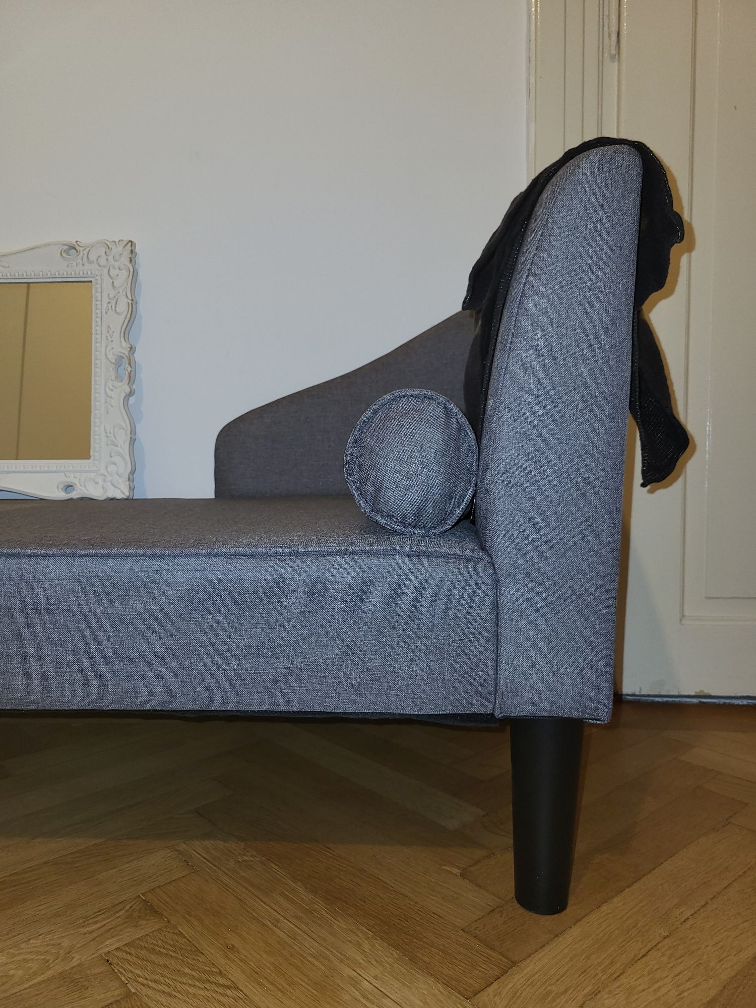Canapea / sezlong / sofa cu 2 locuri
