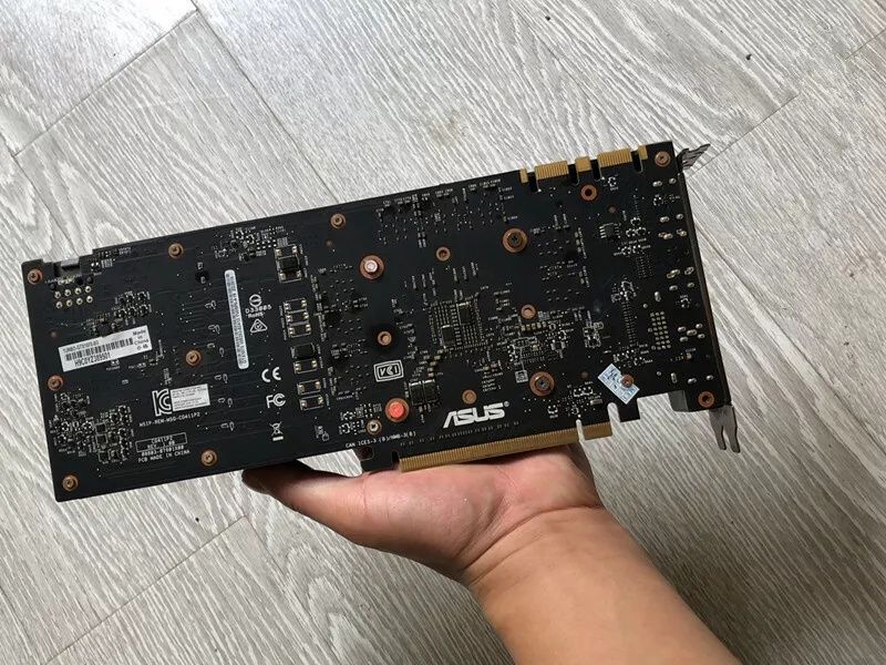 Vand placa videi GTX 1070TI