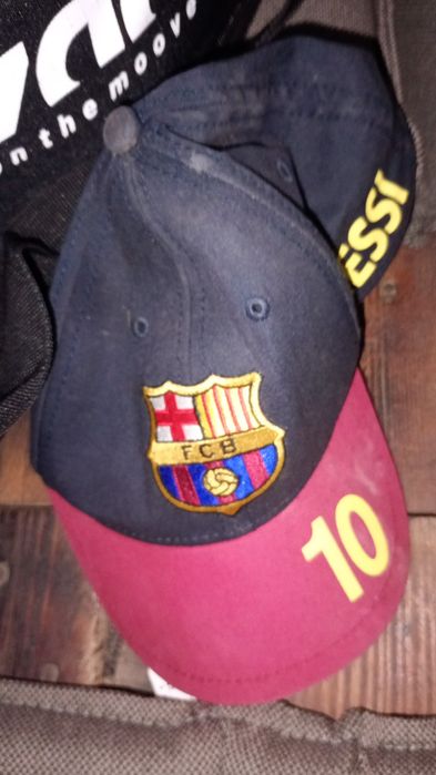 Vând șapcă Barcelona
