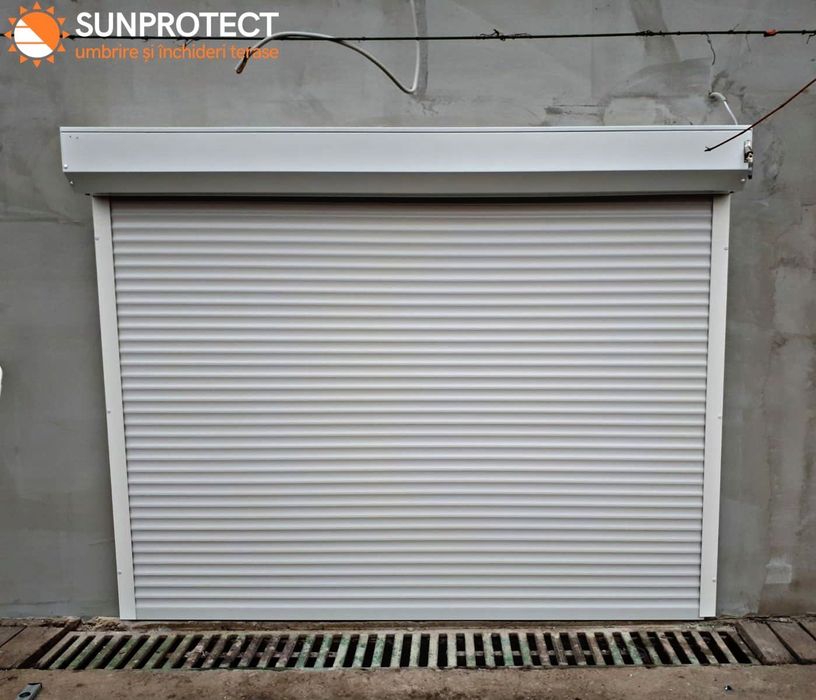Uși de garaj tip Rulou din Aluminiu lamele de 55 mm și de 77 mm.