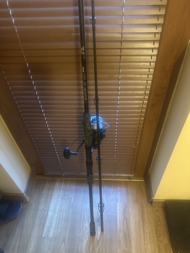 Сомски спининг uni cat 30-180 гр акция