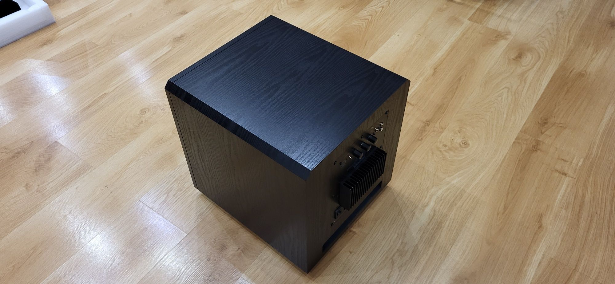 Taga Harmony  subwoofer