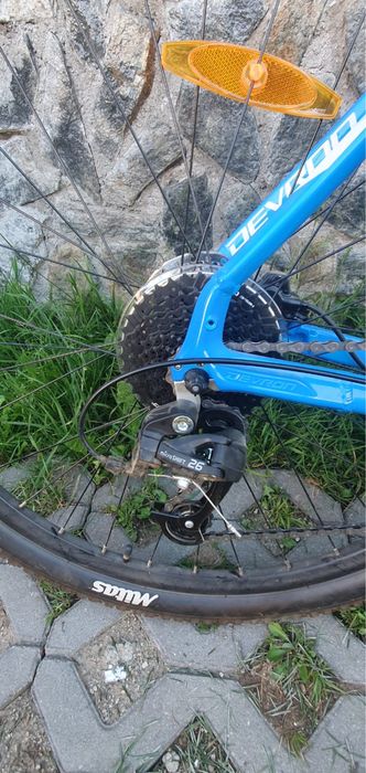 Bicicleta noua 9 pinioane 2 foi