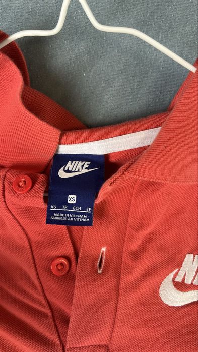 тениска Nike с яка