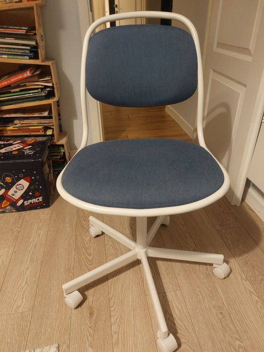 Детски стол за бюро от Икеа