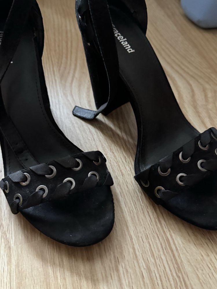 Sandale de ocazie negre