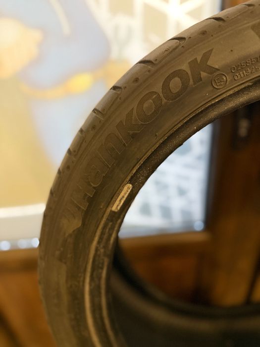235 40 18 Hankook, in stare foarte buna!