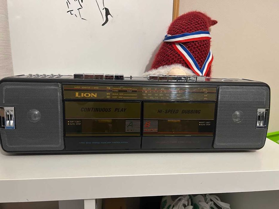 Ретро касетофон LION - работещ