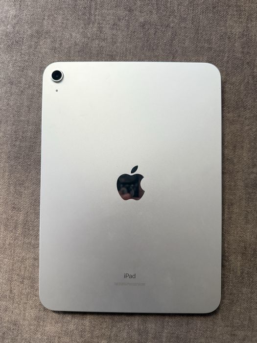 iPad 10.9 (10th gen) 2022 model A2696