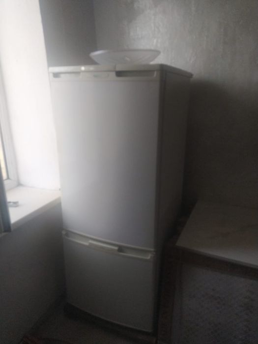 Холодильник срочно продается