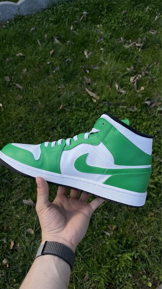 Nike Jordan 1 Mid “Lucky Green”