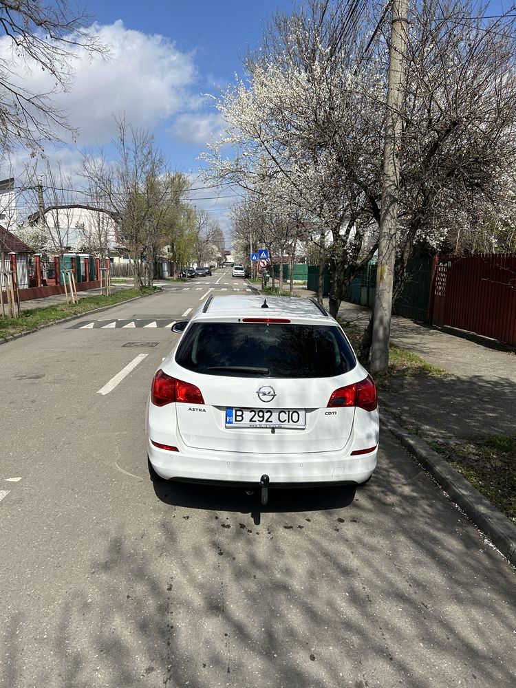 Opel Astra J Sport Tourer 1,7