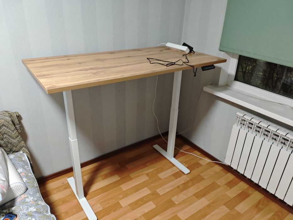 Стол с электроприводом и регулировкой высоты. 2 мотора.