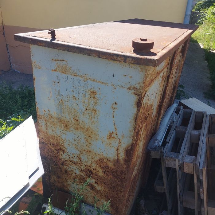 Продам емкость 3 куба под ГСМ топливо