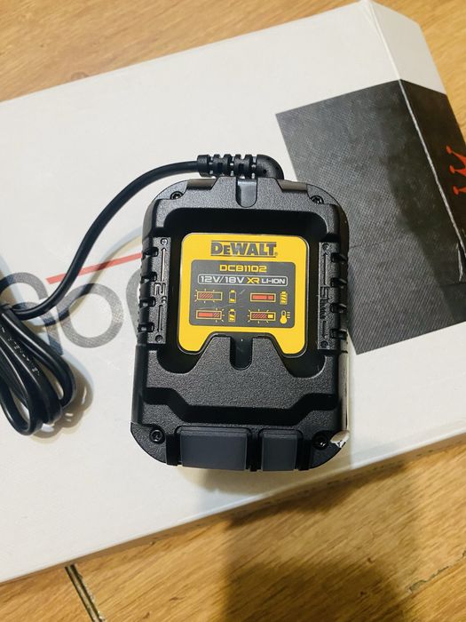 Vand incarcator DeWalt nou 10.8/18v