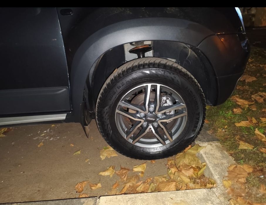 Jante Roti Duster 5×114,3 r16 6,5 j Et 38 Alutec noi + anvelope iarna