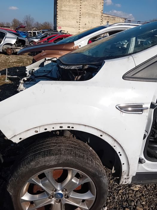 aripa stanga fata ford kuga 2012