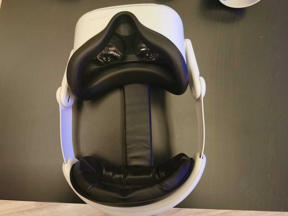 Продавам Oculus quest 2