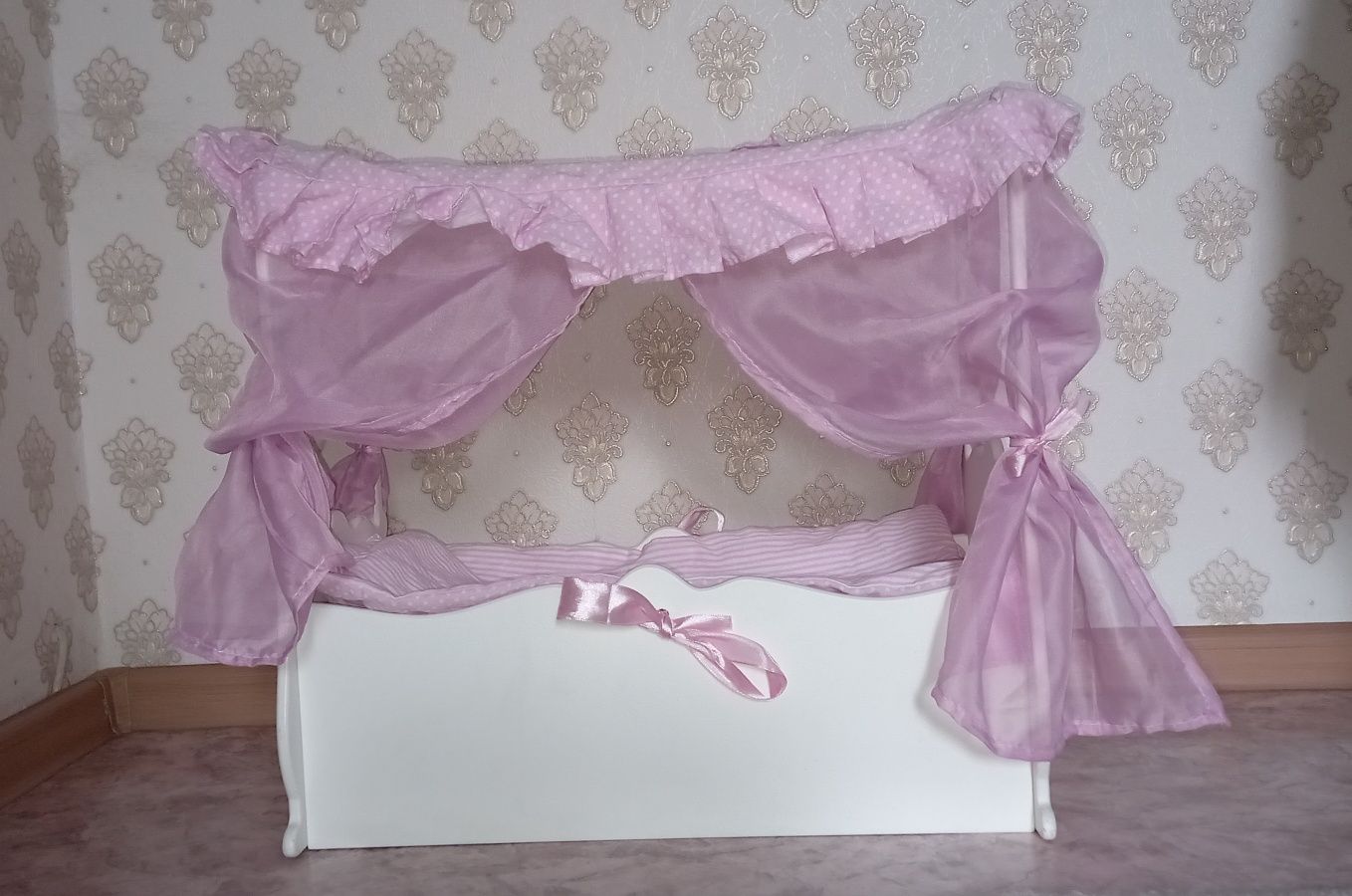 Продам детскую игрушечную кроватку