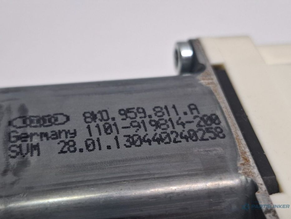 Motoras macara stanga spate SKODA SUPERB II Estate 3T5 2009 - 2015 TDI CBBB, CFGB 8K0959811A