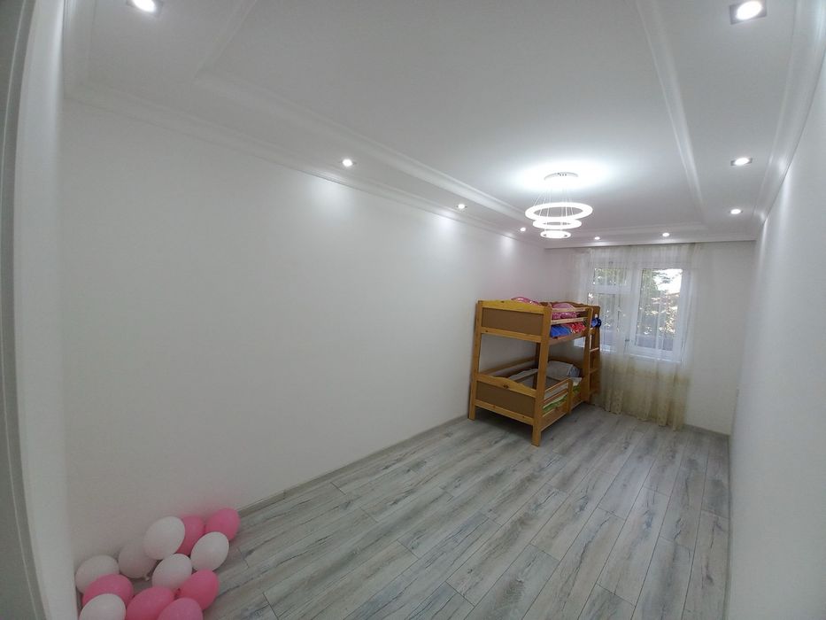 Сдаётся 3х комнатная квартира на 2 этаже .Вокзал .450$