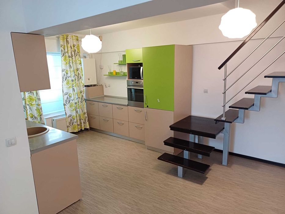 Proprietar inchiriez apartament 4 camere – 105 mp utili