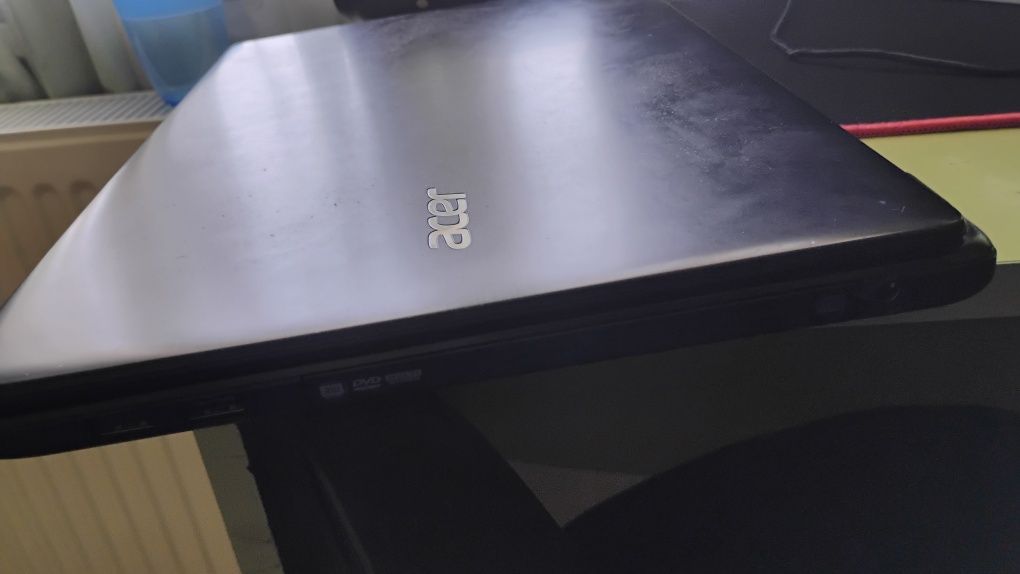 Предлагам Лаптоп Acer